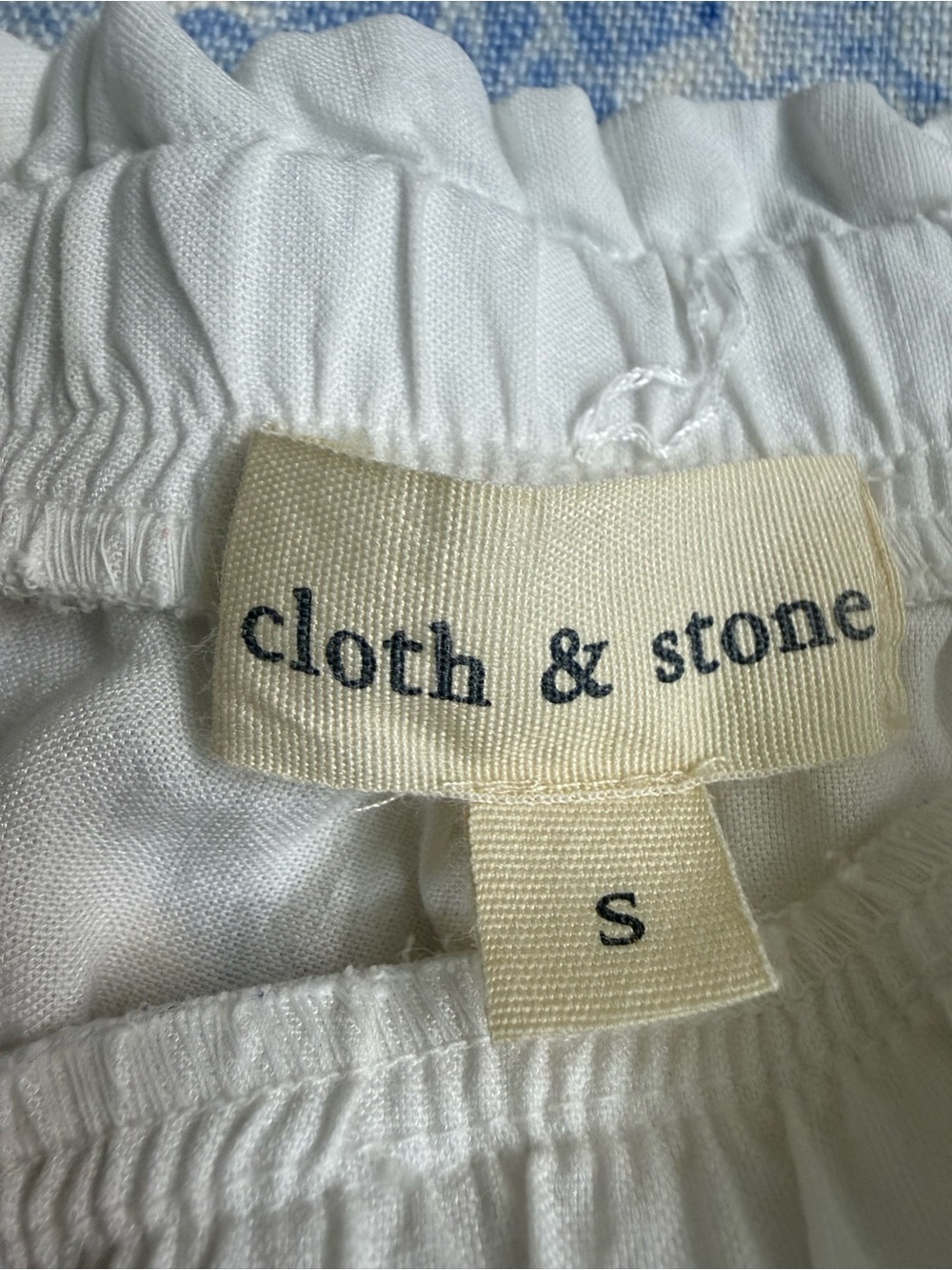 cloth & stone White High-Waist Ruffle Trim Shorts - Picture 2 of 5